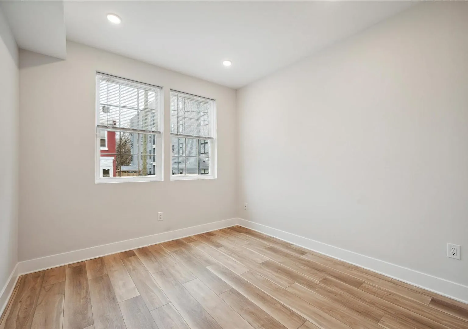 614 N Union St - Bedroom — Photo 1