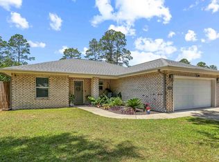 5565 Riviera Dr, Milton, FL 32583