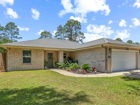 5565 Riviera Dr, Milton, FL 32583