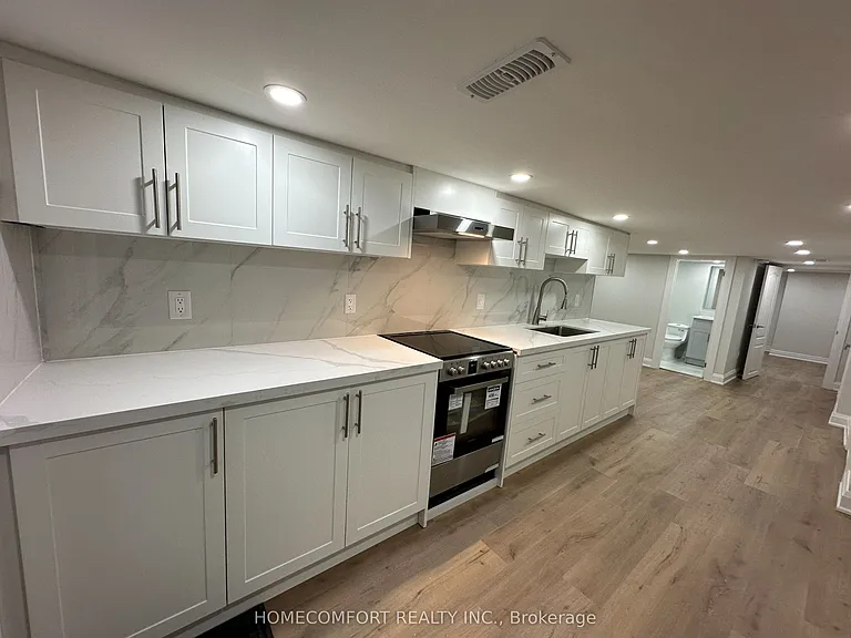 211 Osler St #LOWER — Photo 8