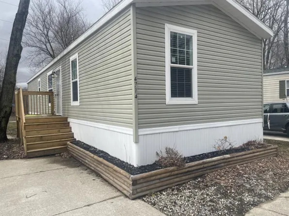 4714 Victoria Ct, Midland, MI 48642