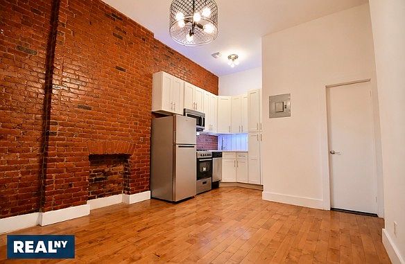1st image of 1076 Dean St APT 8
