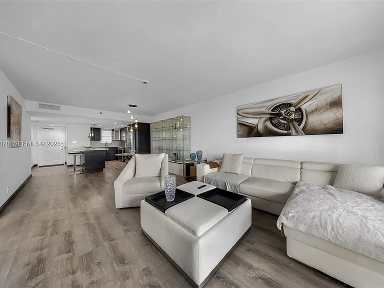 3001 W Rolling Hills Cir #610 — Photo 10