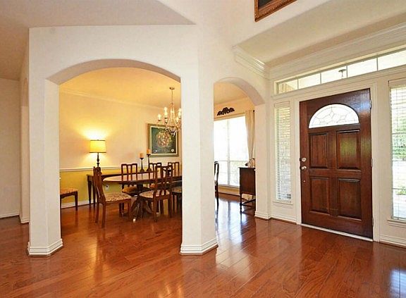 4th image of 1010 Bayou Vista Ct