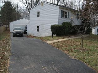 5303 Shelby Ct, Woodbridge, VA 22193