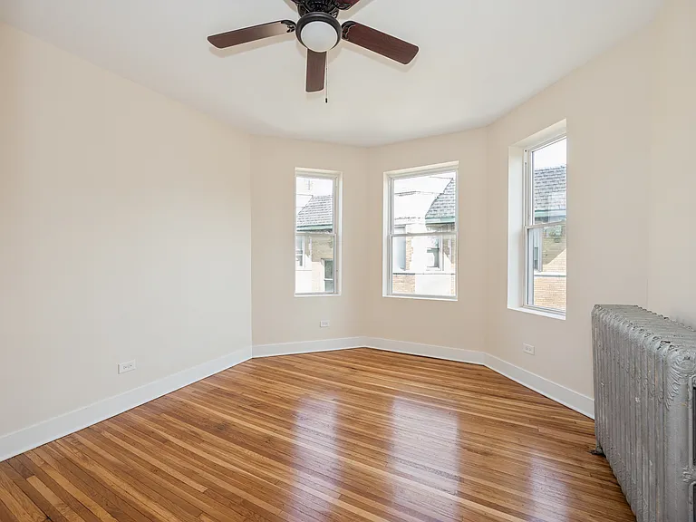 7551 S South Shore Dr #3 — Photo 6