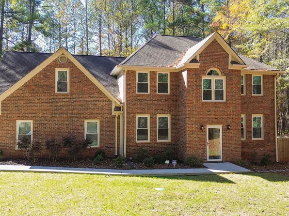 105 Queens Gate, Fayetteville, GA 30215
