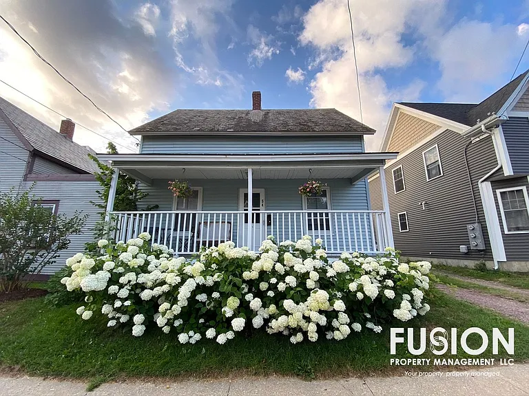 54 Elm St — Photo 3