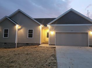 4425 Maple Ln, Bowling Green, KY 42101