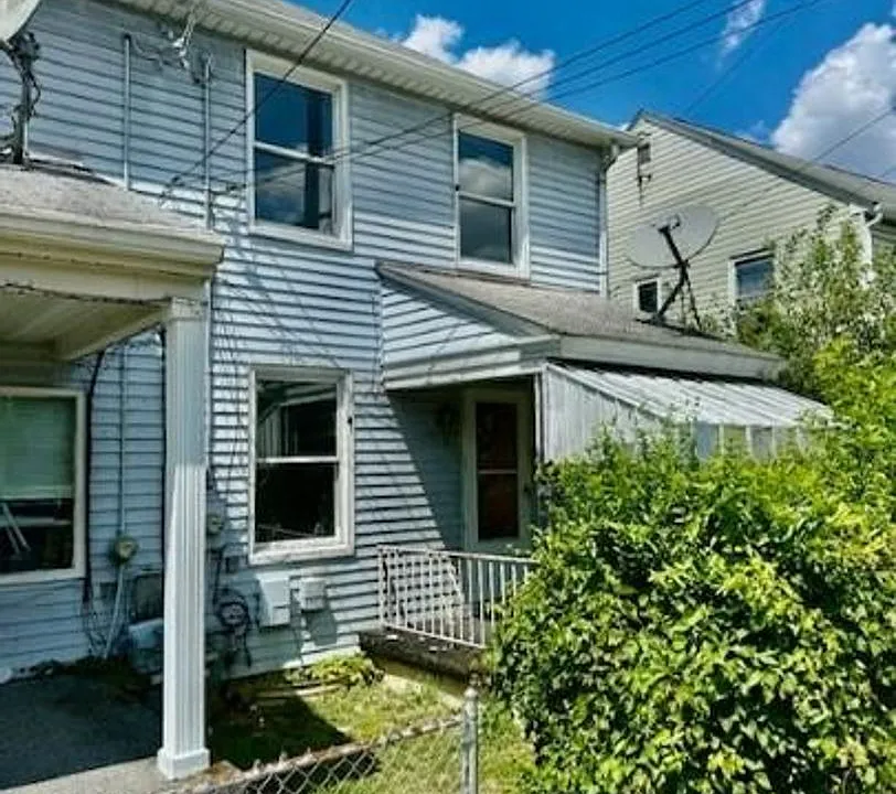 549 Farnsworth Ave
