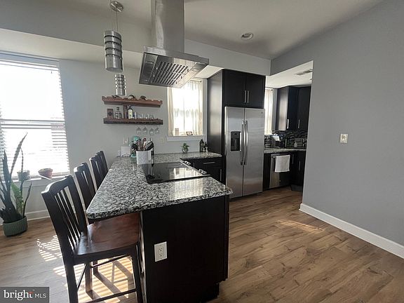5th image of 714 N Chadwick St #24-6