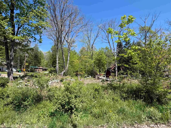 Paradise Cir, Morgantown, WV 26508