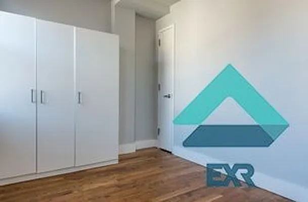 Rented by EXR | media 92