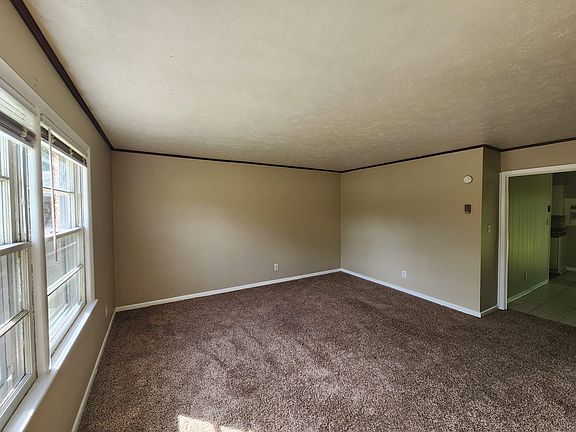 2nd image of 937 Lark Ct