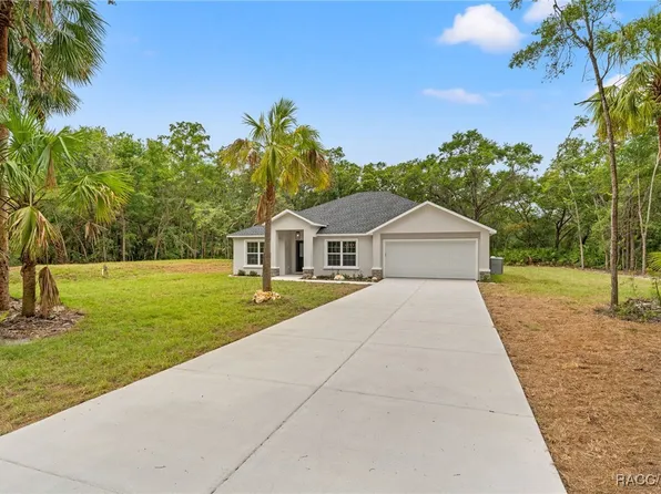 8276 N Star Blaze Dr, Crystal River, FL 34428