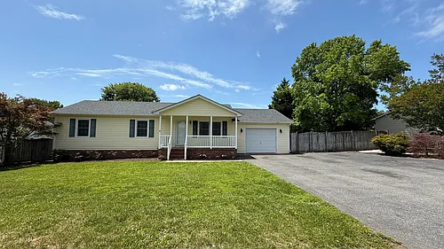 5902 Griffith Way Photo 1