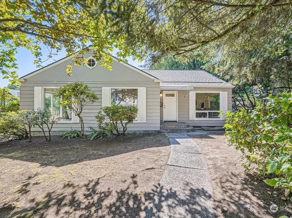 1555 NE 90th Street, Seattle, WA 98115