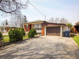 18 Roseglor Cres, Toronto, ON M1P3T6