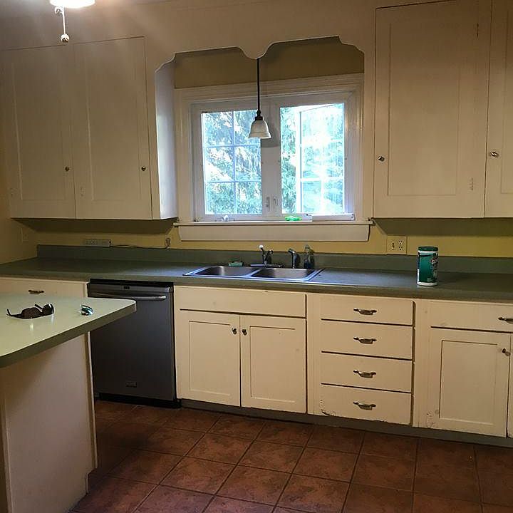 2nd image of 181 Great Rd #1R