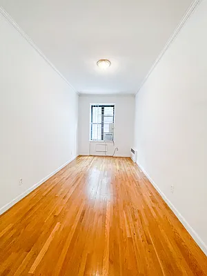 Rented by Urban Real Estate Inc | media 2