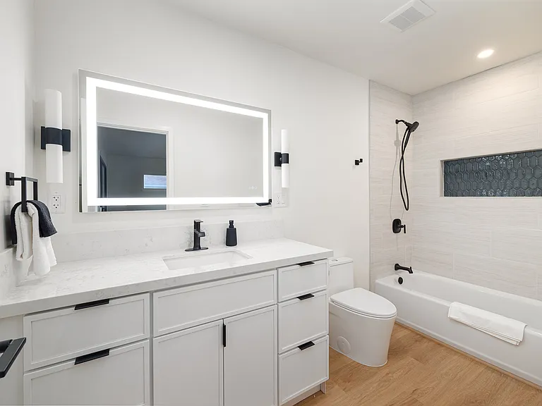 2807 Dale St — Photo 5