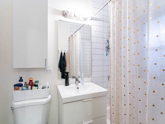 5th image of 4110 N Richmond St APT 1F