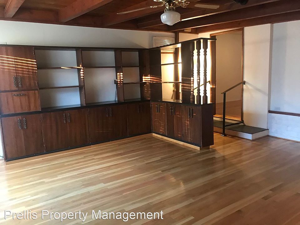 1st image of 10855 Noble Ave