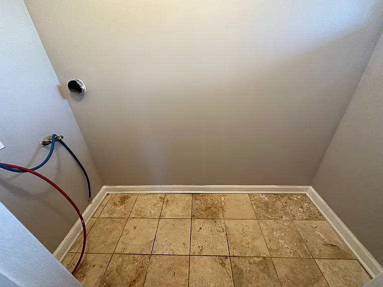 954 N Lavergne Ave #2 — Photo 7
