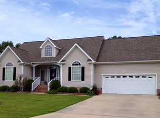 389 Branchwood Dr, Winterville, NC 28590