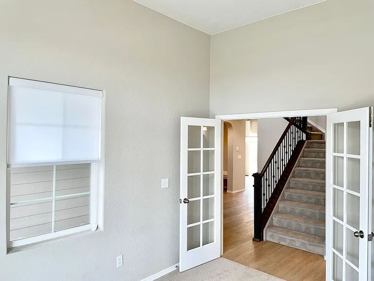 5758 Griffin Dr — Photo 7
