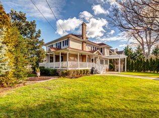 136 Hance Rd, Fair Haven, NJ 07704