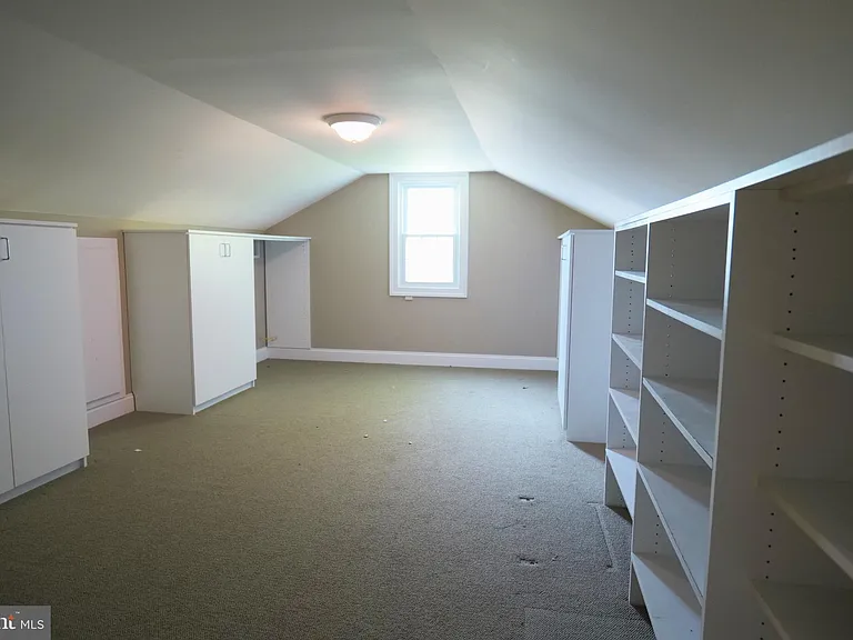 4536 Fairfield Dr — Photo 32