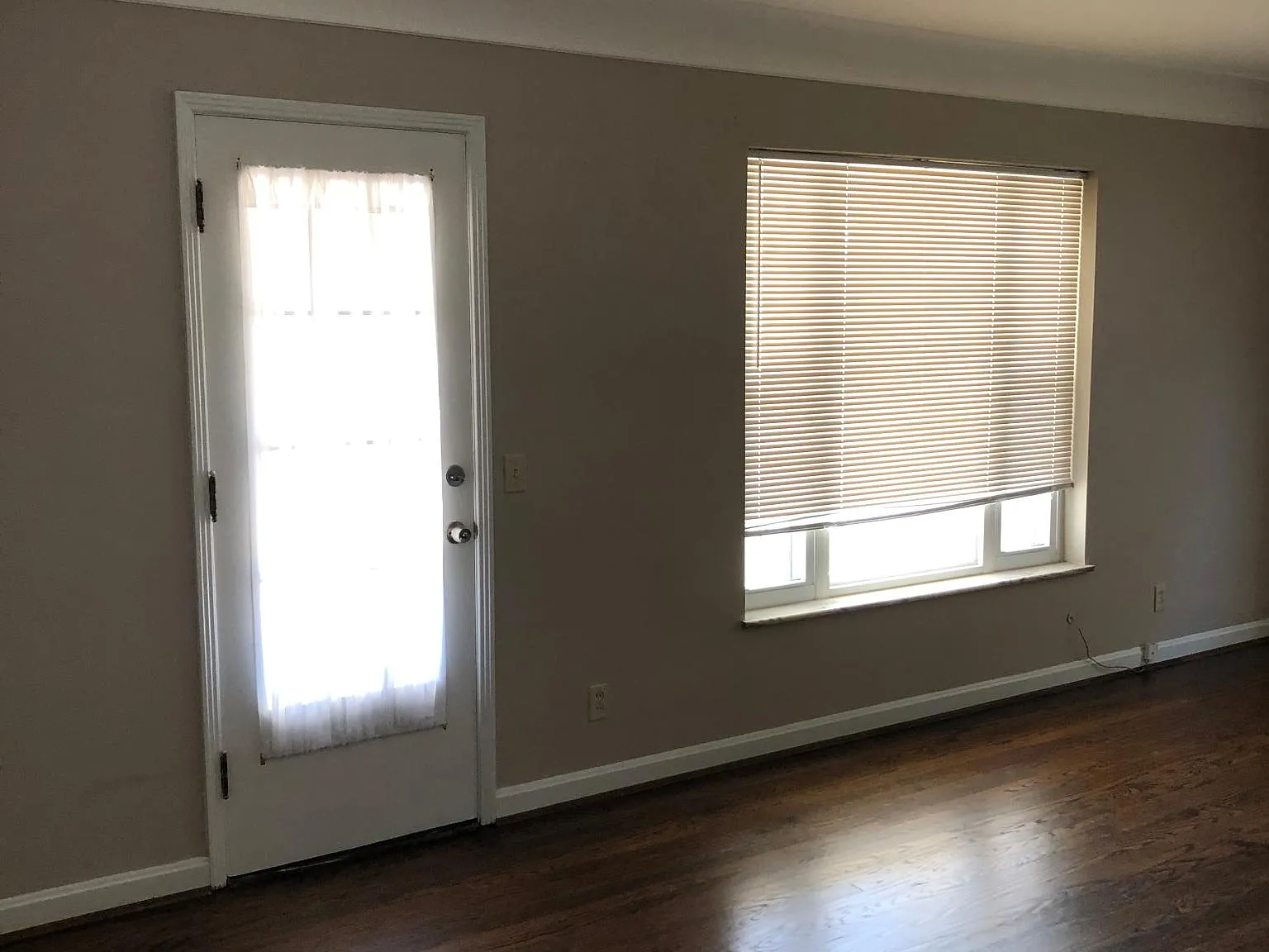 2 bed, 1200 sqft, $1,450 — Photo 3