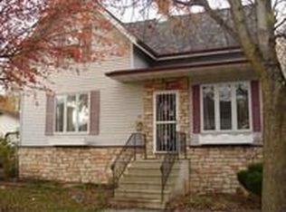 18 E Grand St, Chilton, WI 53014