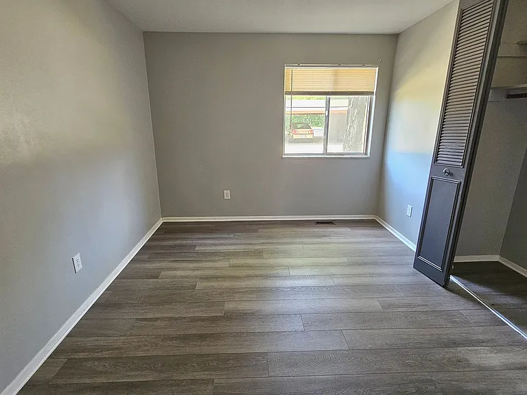 364 Gatewood Rd — Photo 15