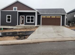 119 Lupine Ave, Poynette, WI 53955