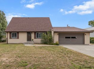 1813 S 2nd Ave, Cheyenne, WY 82007