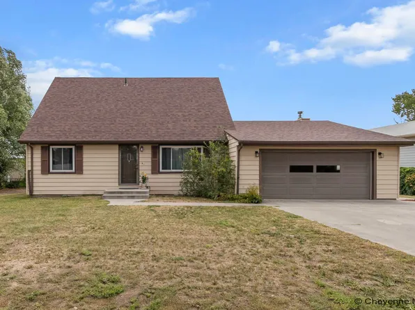 1813 S 2nd Ave, Cheyenne, WY 82007