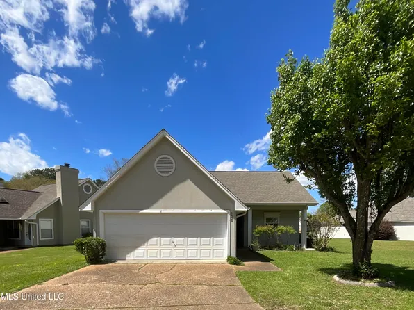 105 Shadow Lake Dr S, Clinton, MS 39056
