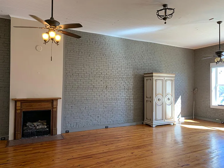 135 W Union St — Photo 9