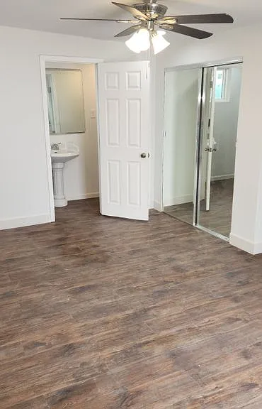 1683 Meserve St #B — Photo 4