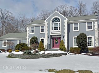 31 Manor Rd, Wyckoff, NJ 07481