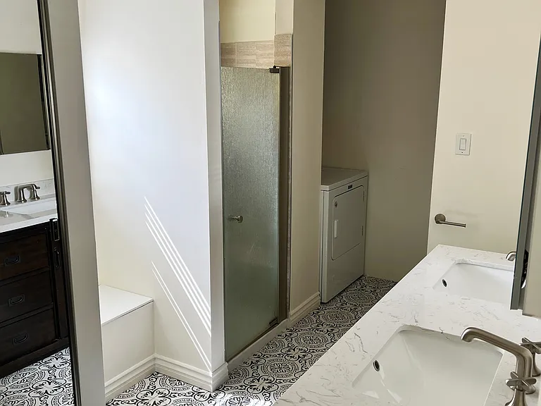 7019 Jamieson Ave — Photo 21