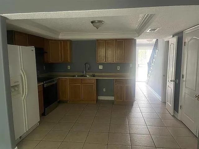 5920 Boeing St — Photo 9