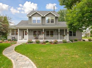 9000 Dunbar Knoll Ct N, Brooklyn Park, MN 55443