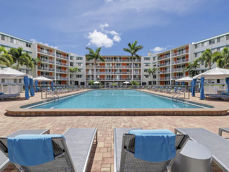 Waters Pointe — Photo 31