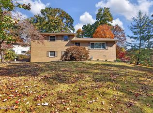 2300 Antietam Rd, Knoxville, TN 37917