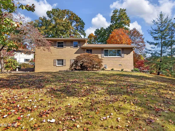 2300 Antietam Rd, Knoxville, TN 37917