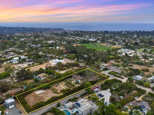 1567 Crest Dr, Encinitas, CA 92024