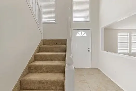 4402 Squaw Pass Ct — Photo 2